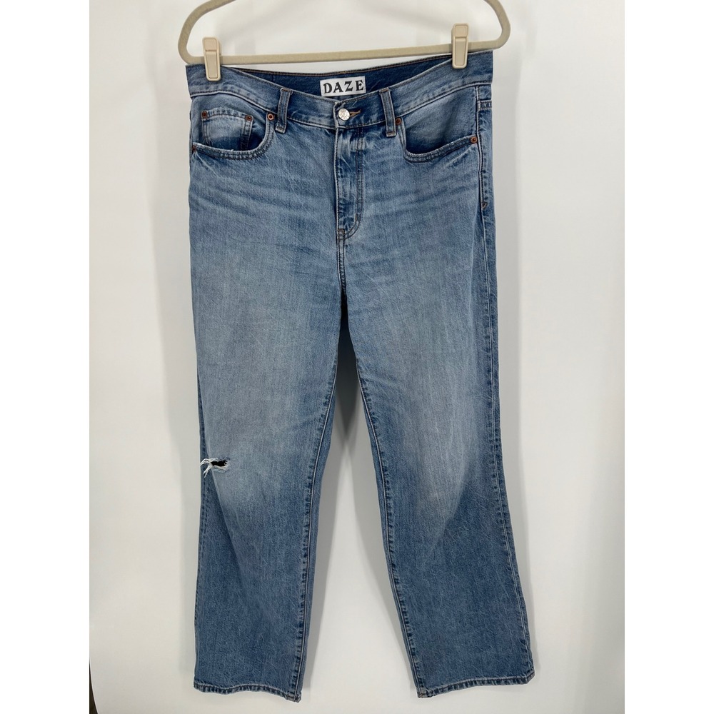Daze Denim Light Wash Straight Leg Distressed Jeans Size 29 High Rise Blue‎